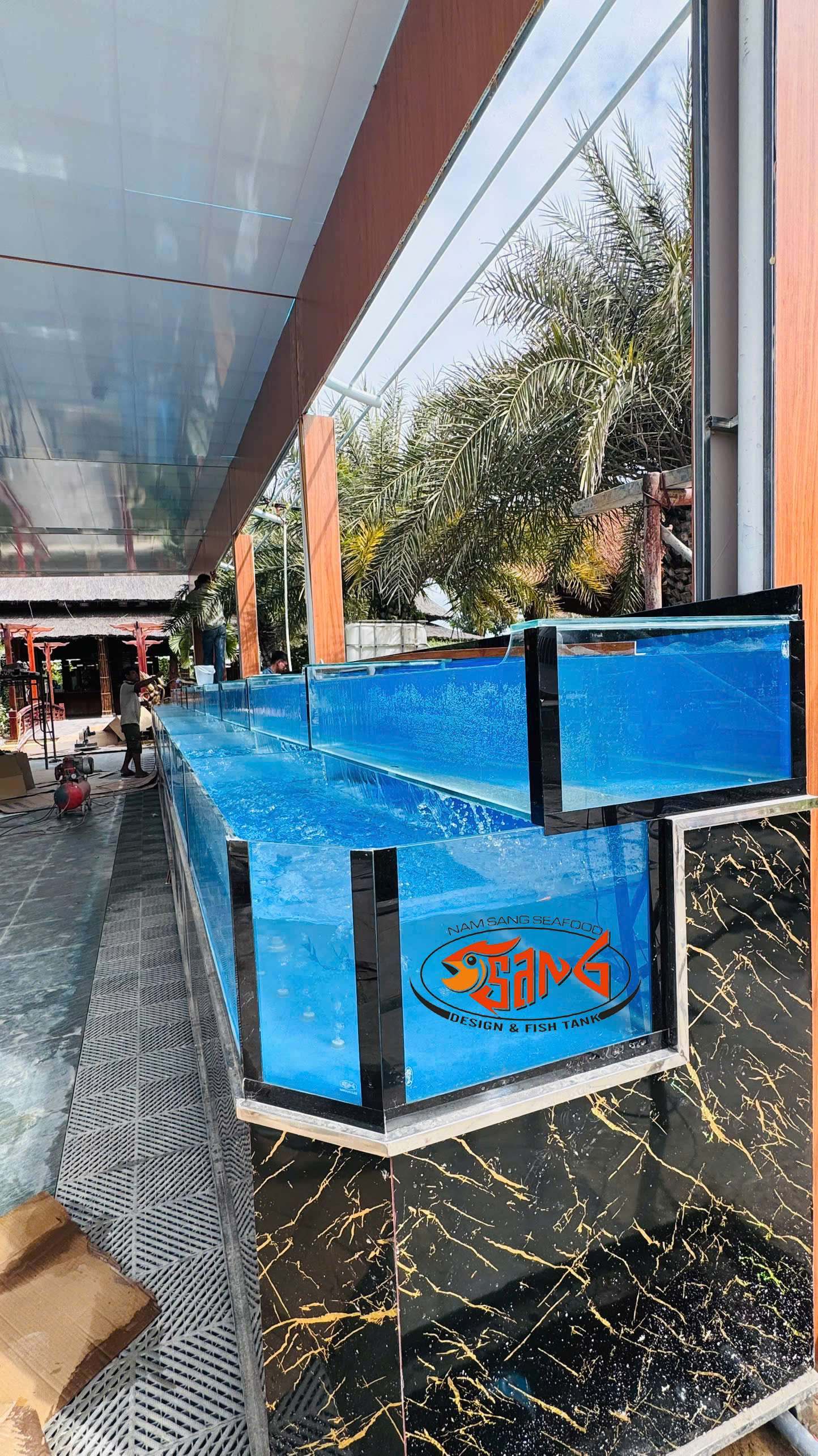 bể hải sản nhiều tầng đẹp